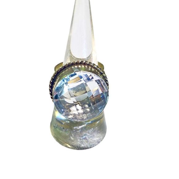 Faceted & Lots of Sparkle Gemstone in a 925 Silver Overlay/Plated Ring (8) - Picture 8 of 12